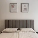 L&l 20 Minutes Walk To The Old Town Apartment *