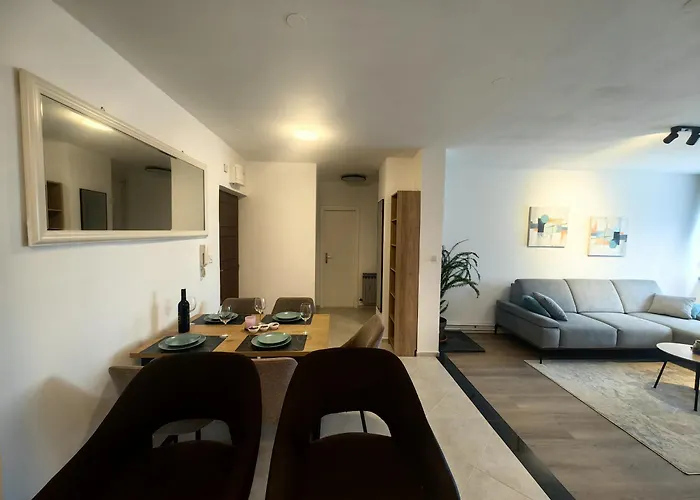 L&l 20 Minutes Walk To The Old Town 아파트