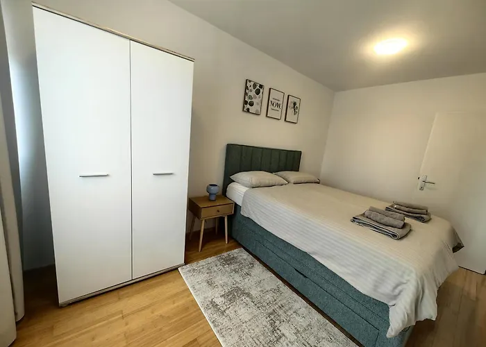 아파트 L&l 20 Minutes Walk To The Old Town 자다르